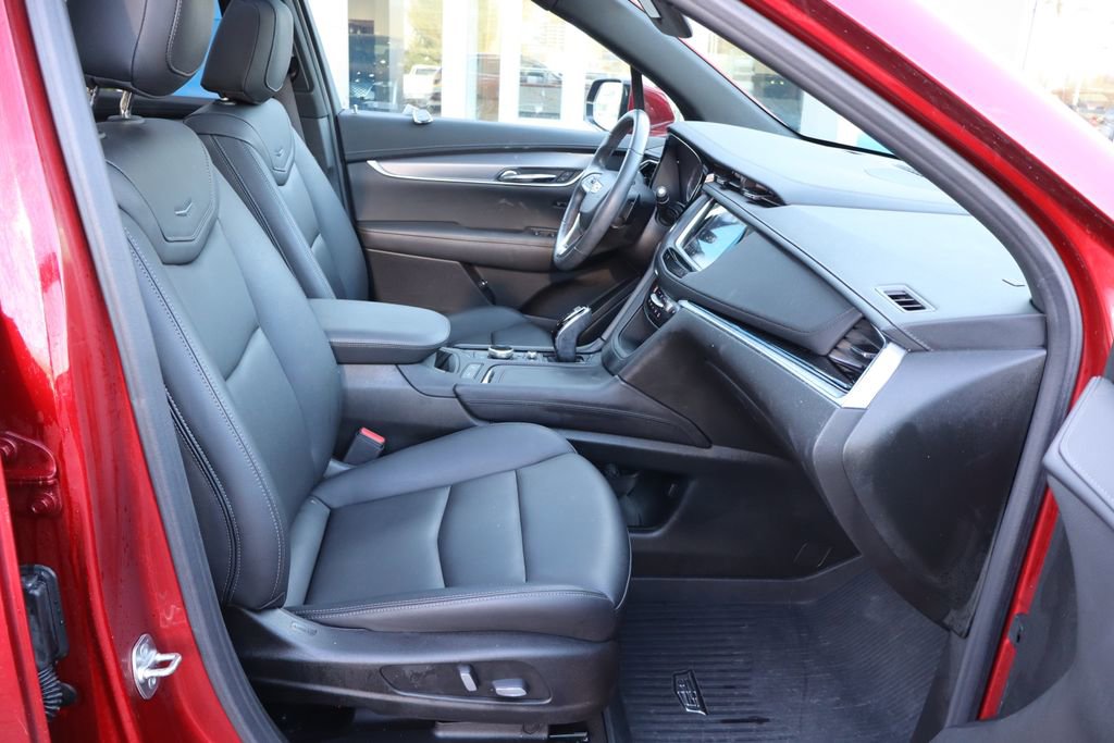 Used 2024 Cadillac XT6 Luxury w/ LPO, Floor Liner Package AWD/4WD image 19