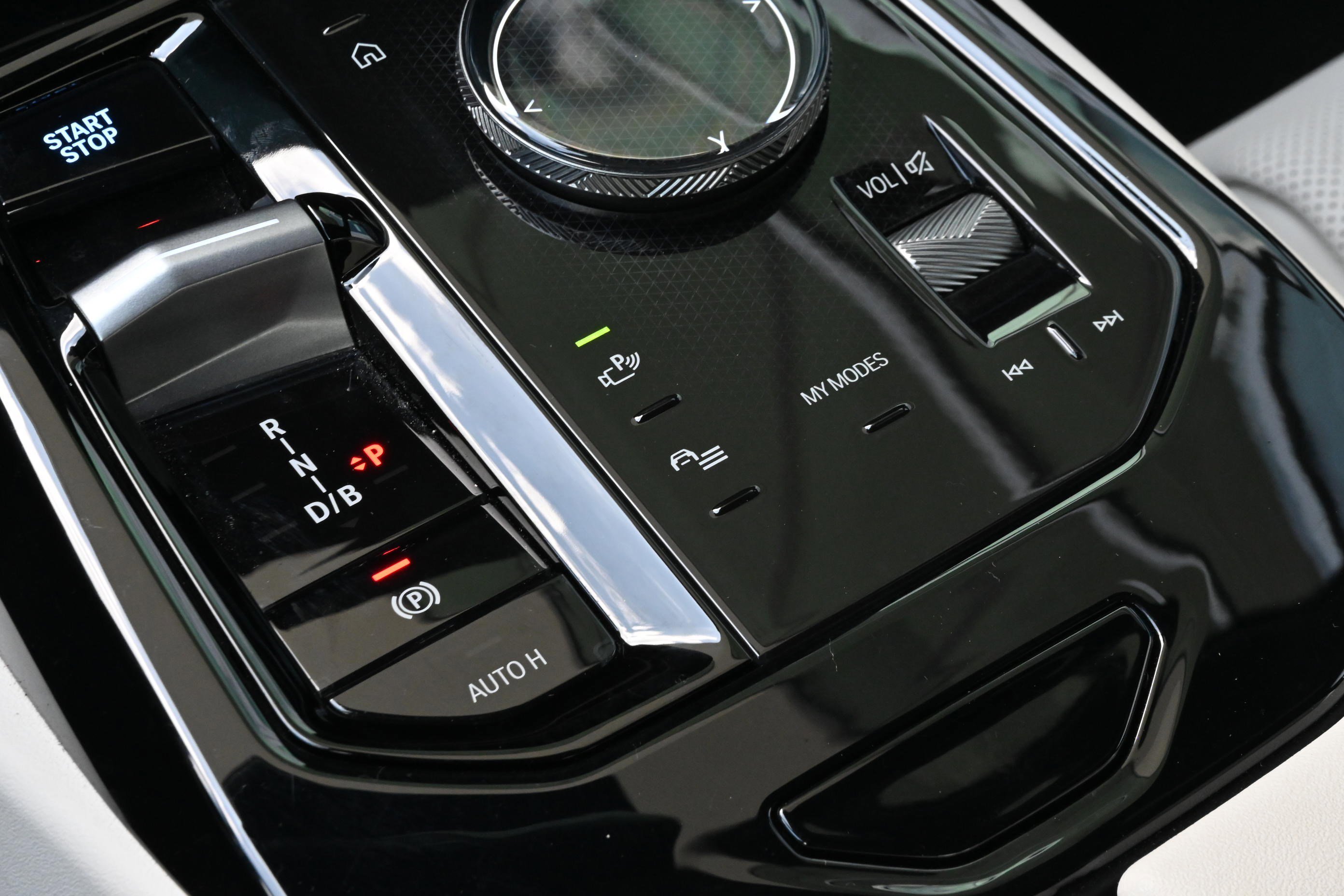 Certified 2024 BMW i5 M60 AWD/4WD image 22