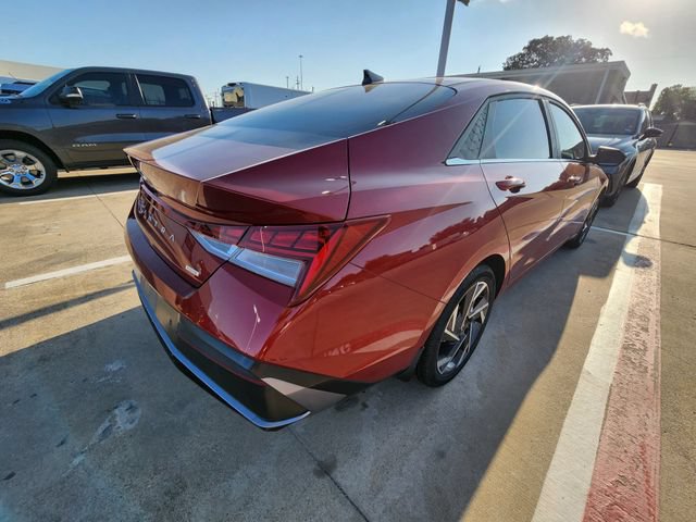 Used 2024 Hyundai Elantra Limited FWD image 4