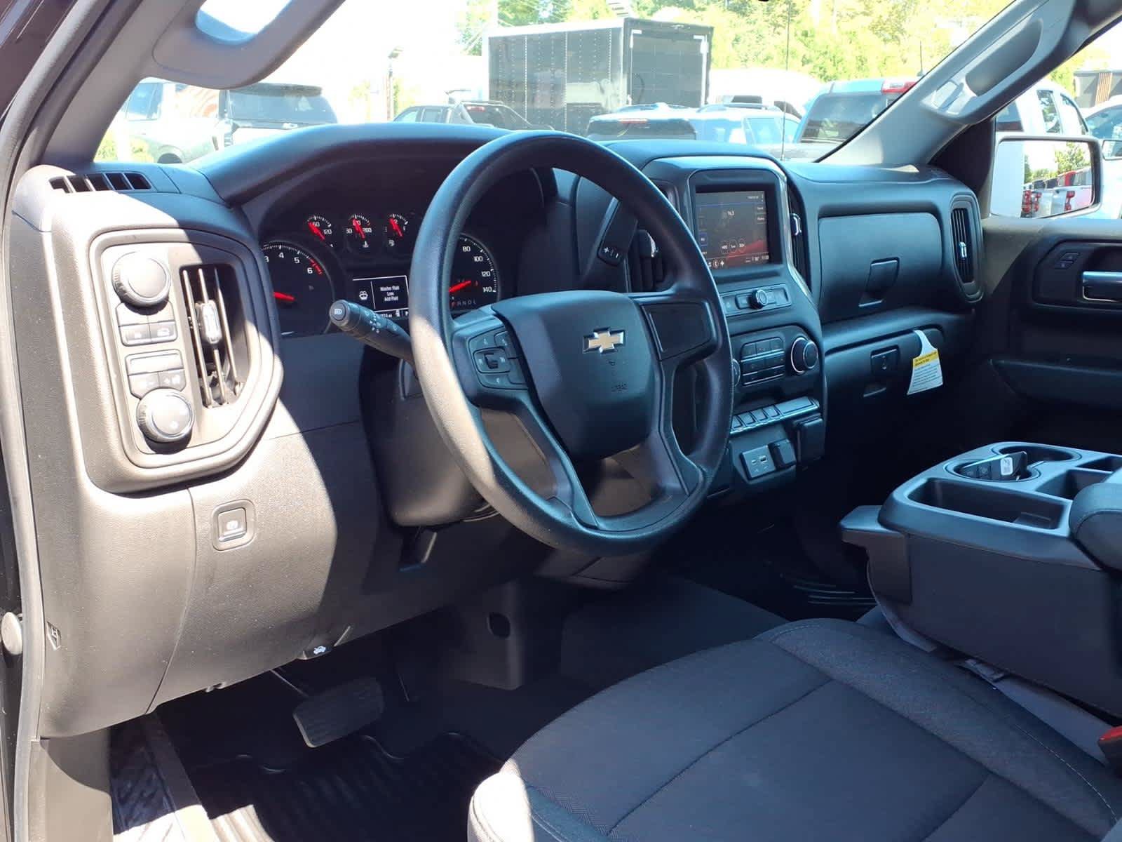 Certified 2023 Chevrolet Silverado 1500 Custom AWD/4WD image 9