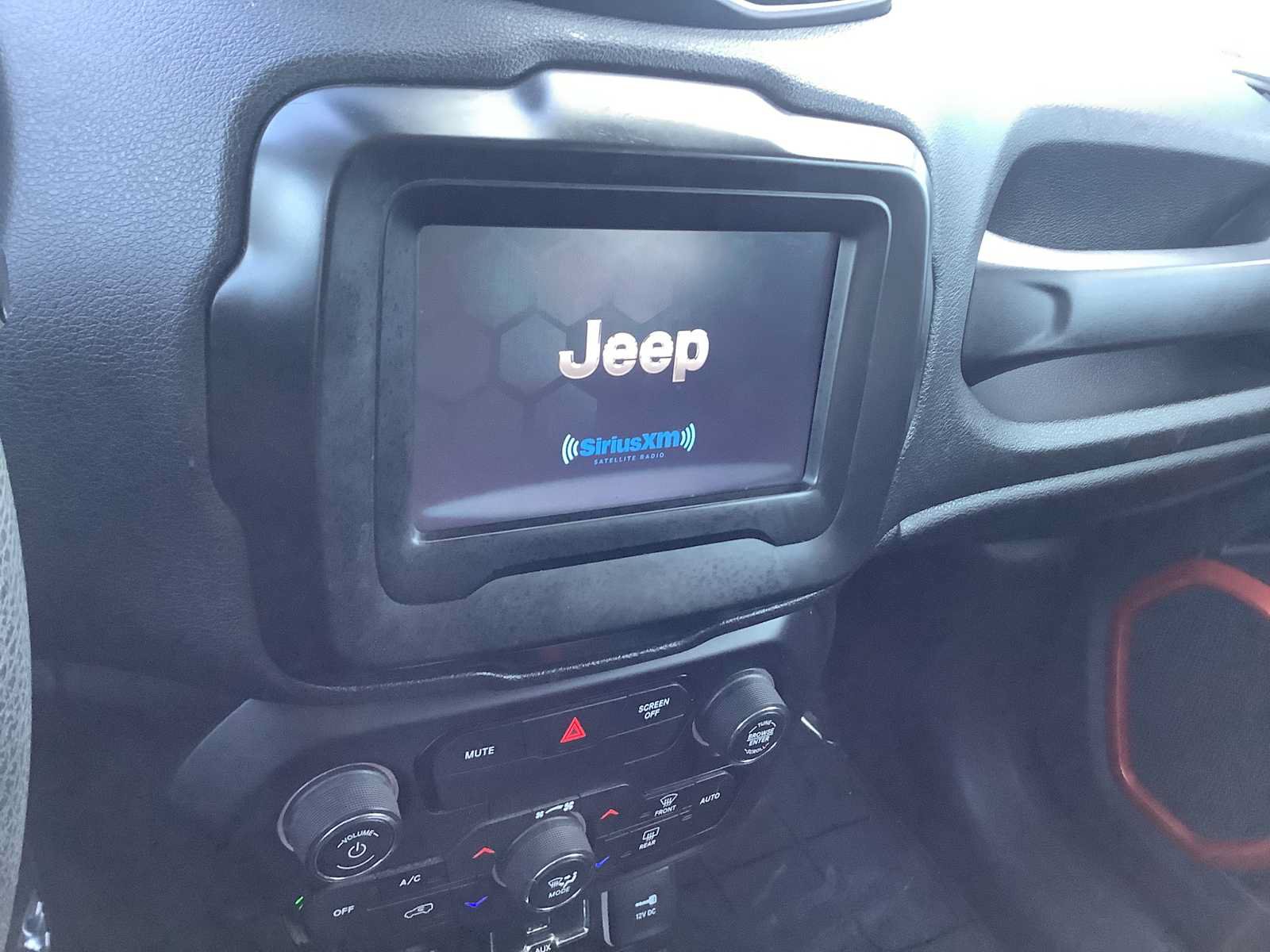Used 2018 Jeep Renegade Sport w/ Power & Air Group AWD/4WD image 16