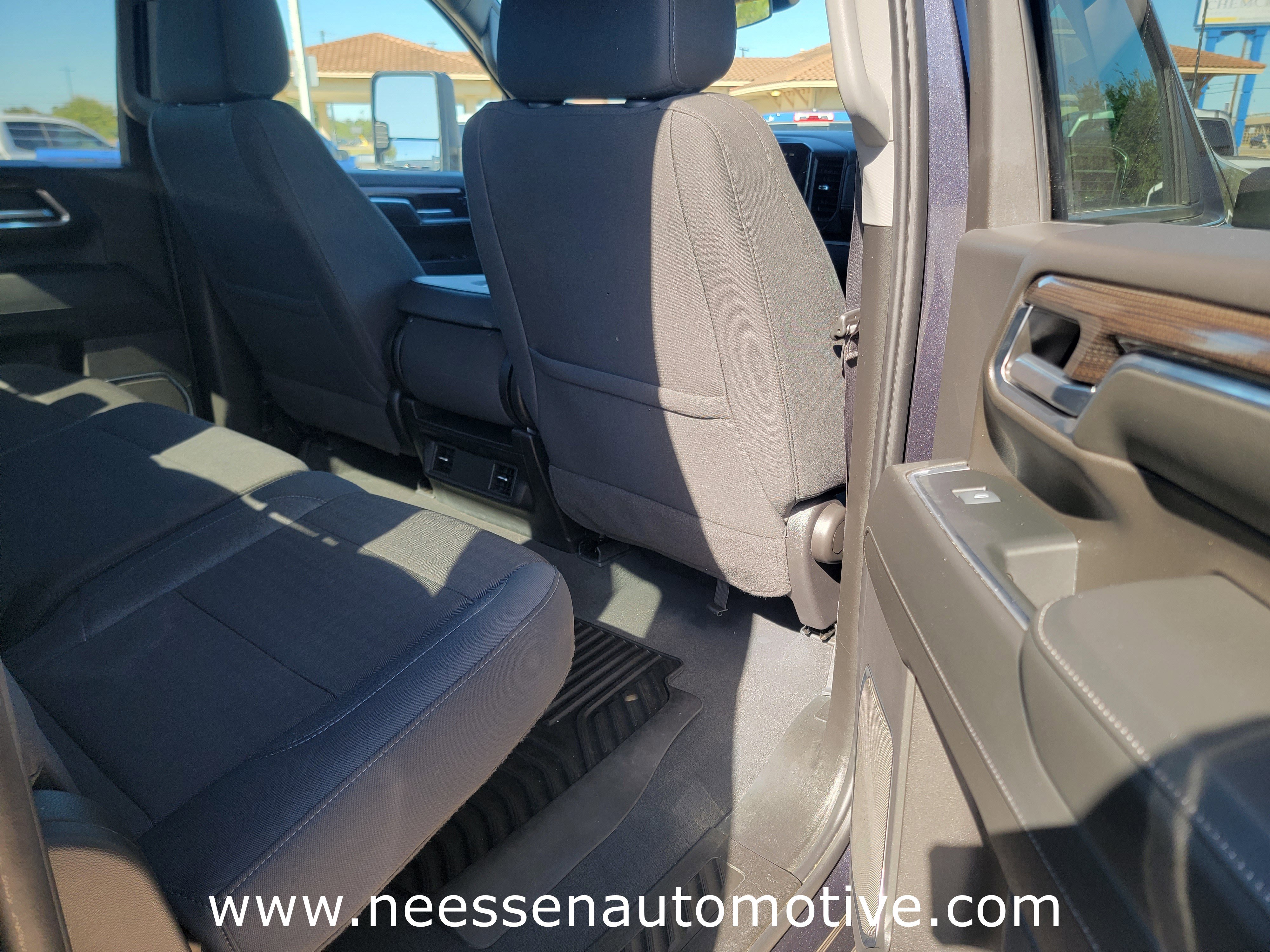 Used 2024 Chevrolet Silverado 2500 LT image 11