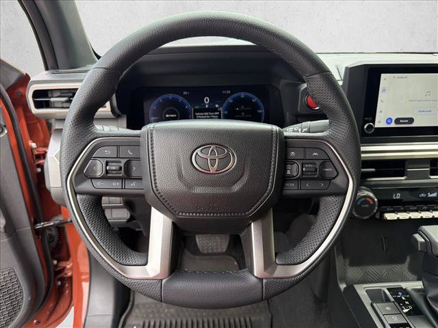Used 2025 Toyota Tacoma TRD Off-Road AWD/4WD image 15