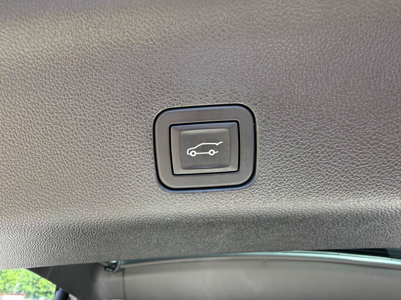 Used 2025 Chevrolet Tahoe RST w/ Comfort Package AWD/4WD image 34