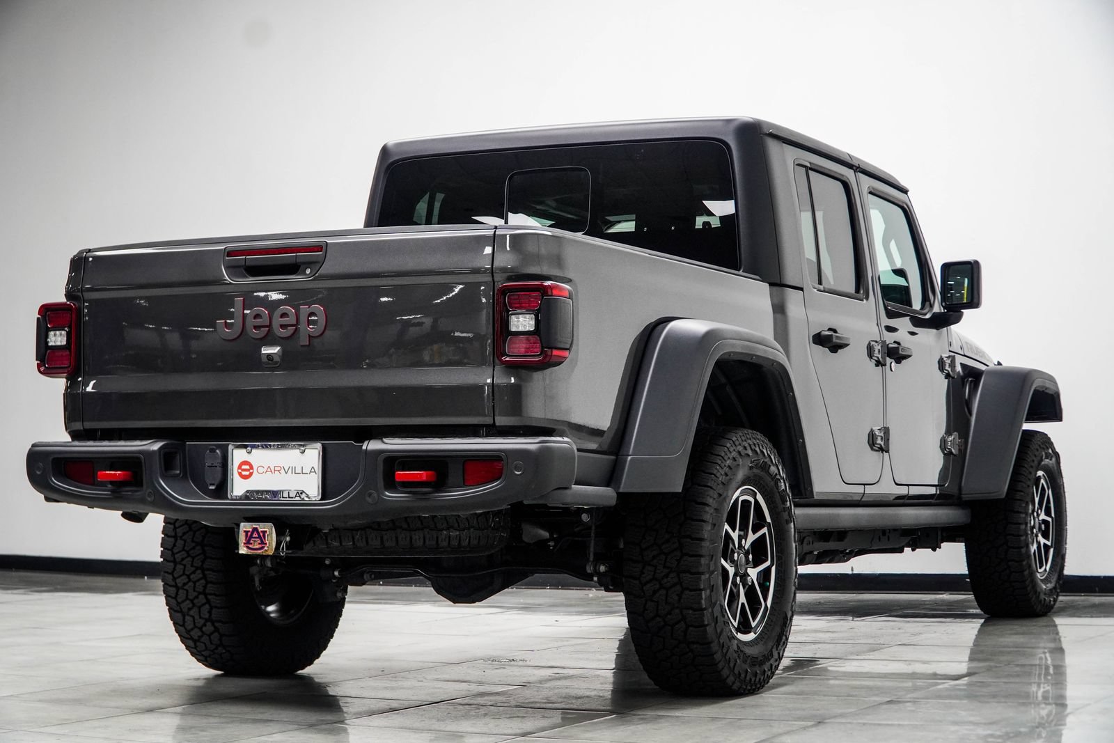 Used 2024 Jeep Gladiator Rubicon w/ Technology Group AWD/4WD image 20