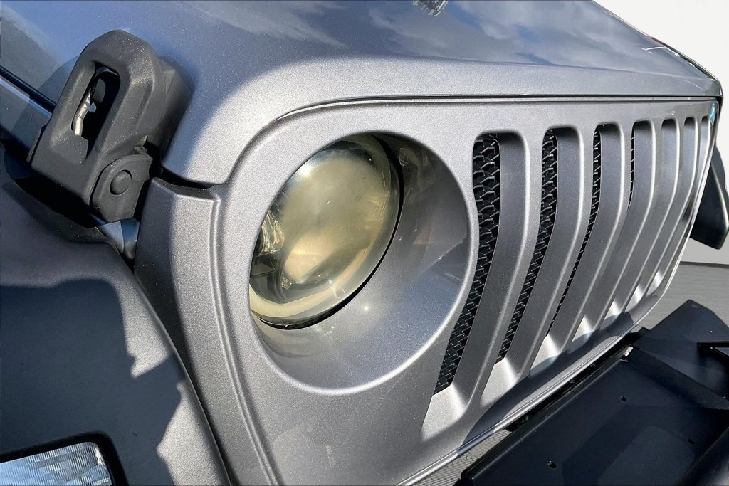 Used 2019 Jeep Wrangler Sport w/ Quick Order Package 24S AWD/4WD image 35