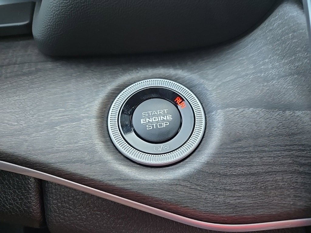 New 2025 Jeep Grand Cherokee Limited w/ Luxury Tech Group II image 46