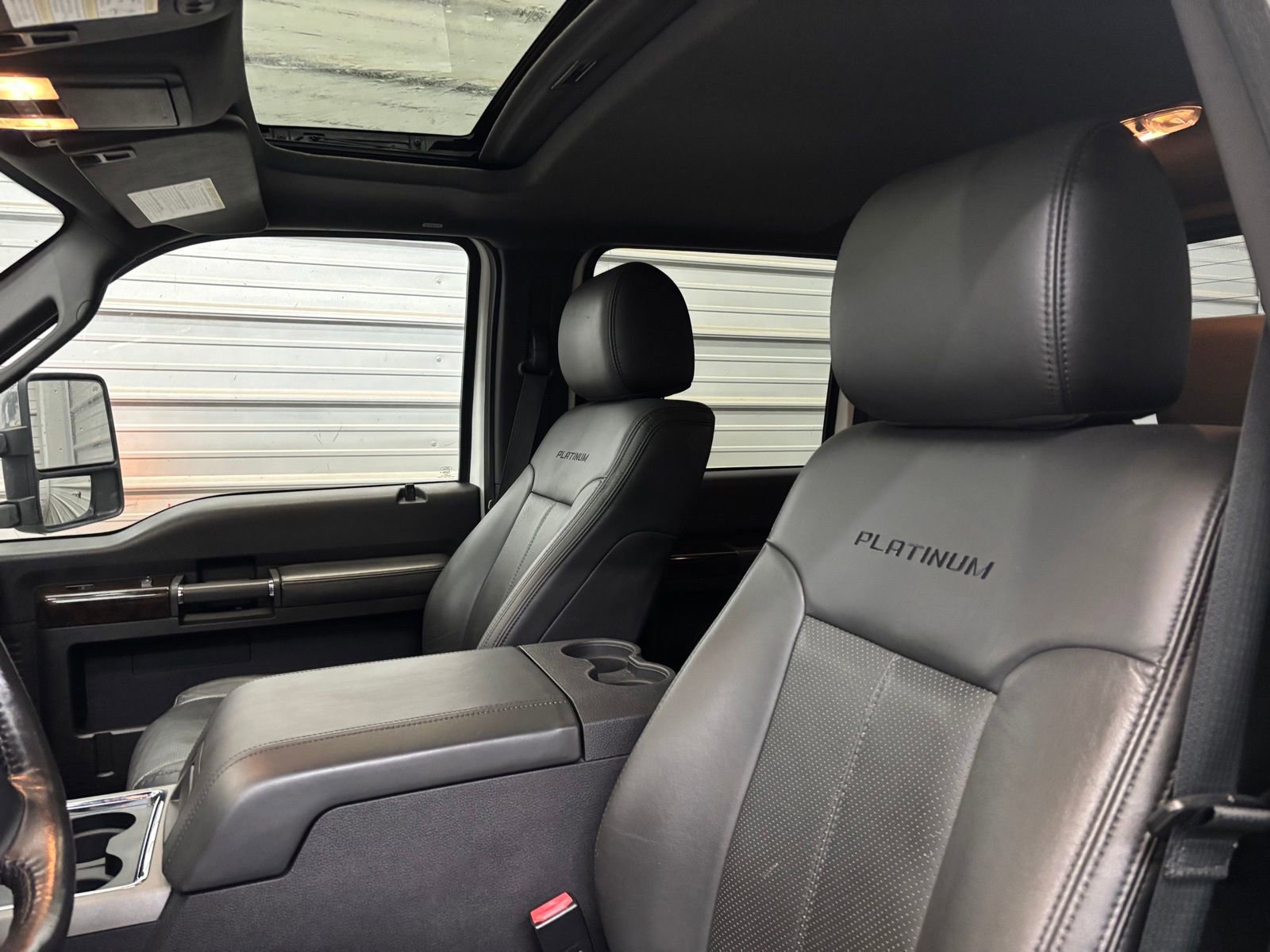 Used 2016 Ford F350 Platinum w/ Platinum Package AWD/4WD image 15