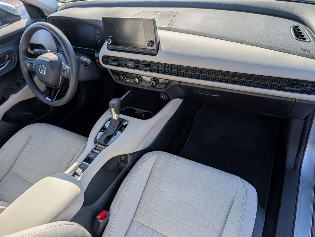 Used 2025 Honda HR-V LX image 47