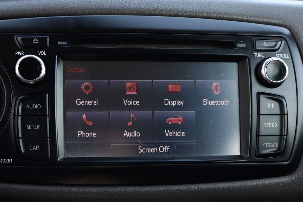 Used 2018 Toyota Yaris LE w/ Carpet Mat Package FWD image 29