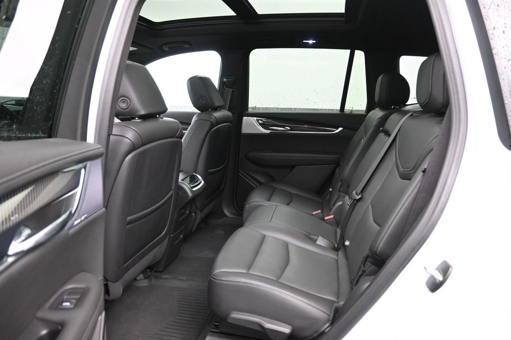 Used 2024 Cadillac XT6 Sport w/ LPO, ONYX Package AWD/4WD image 27