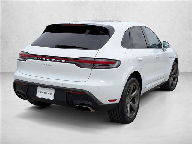 Certified 2025 Porsche Macan image 9