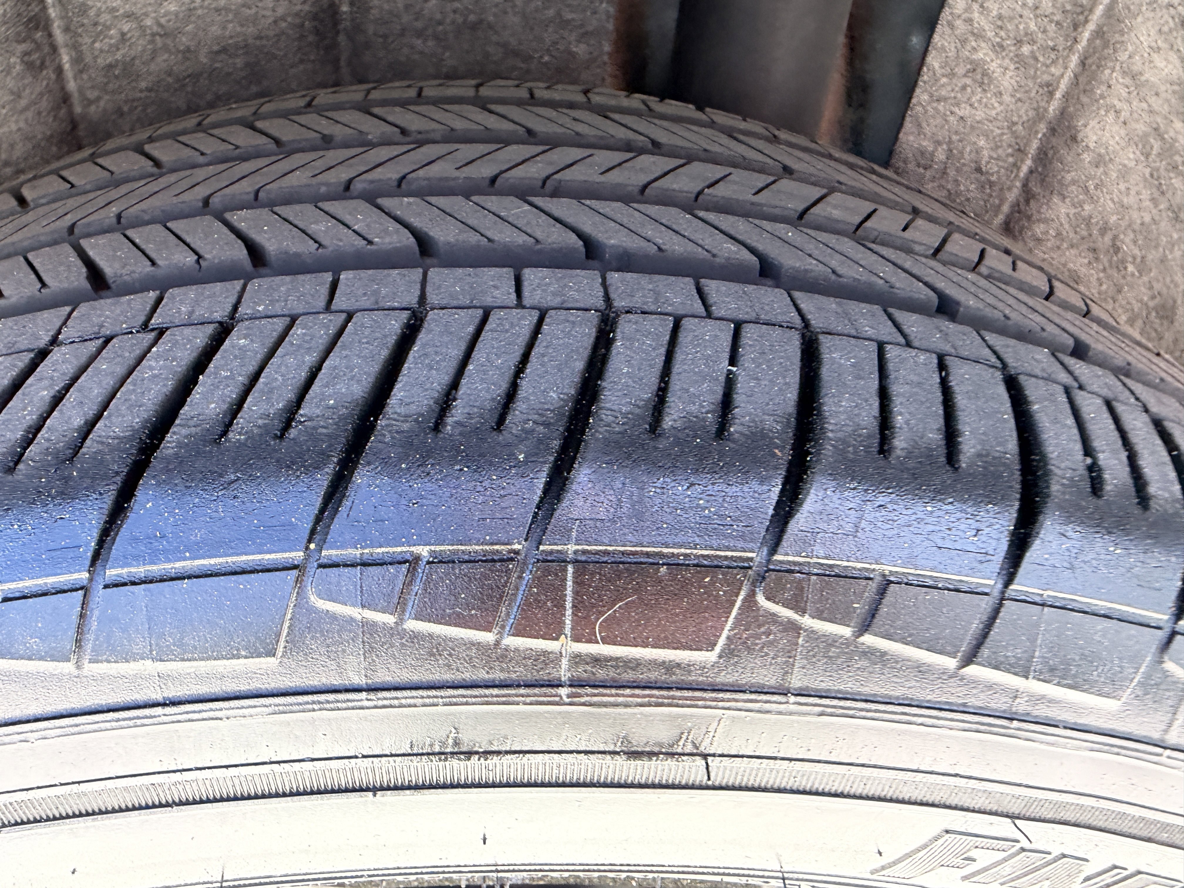 Used 2023 Volkswagen Atlas Cross Sport SEL R-Line image 31