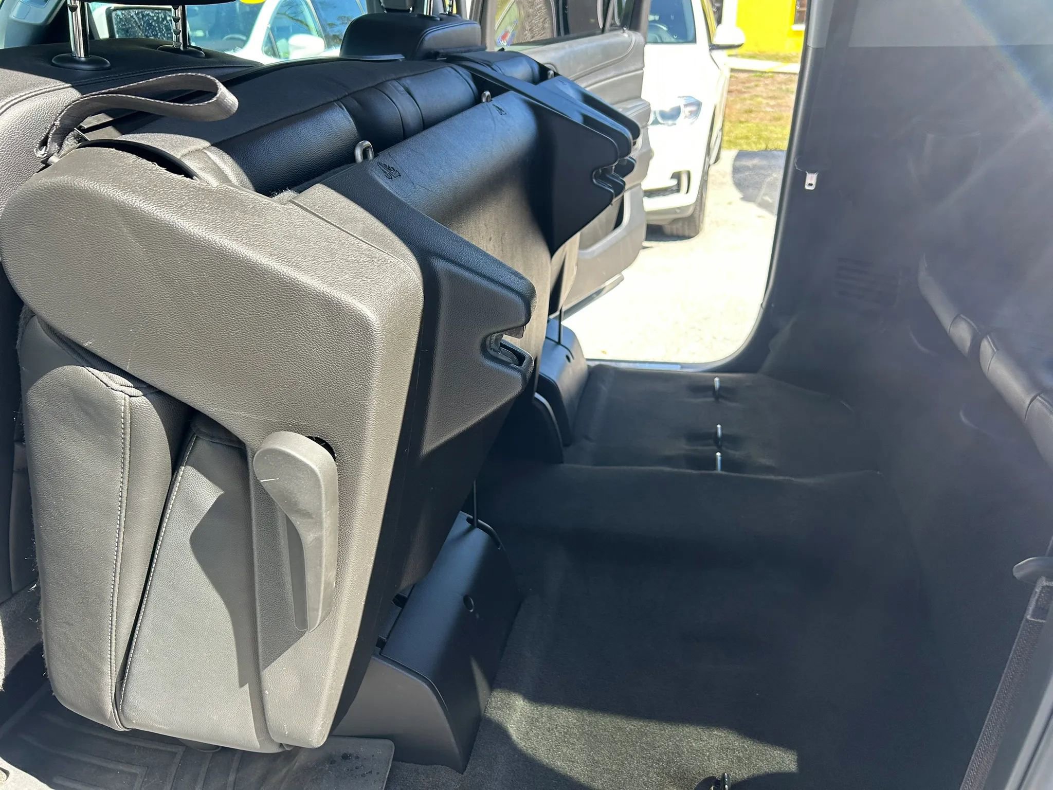 Used 2017 Chevrolet Suburban LT RWD image 19