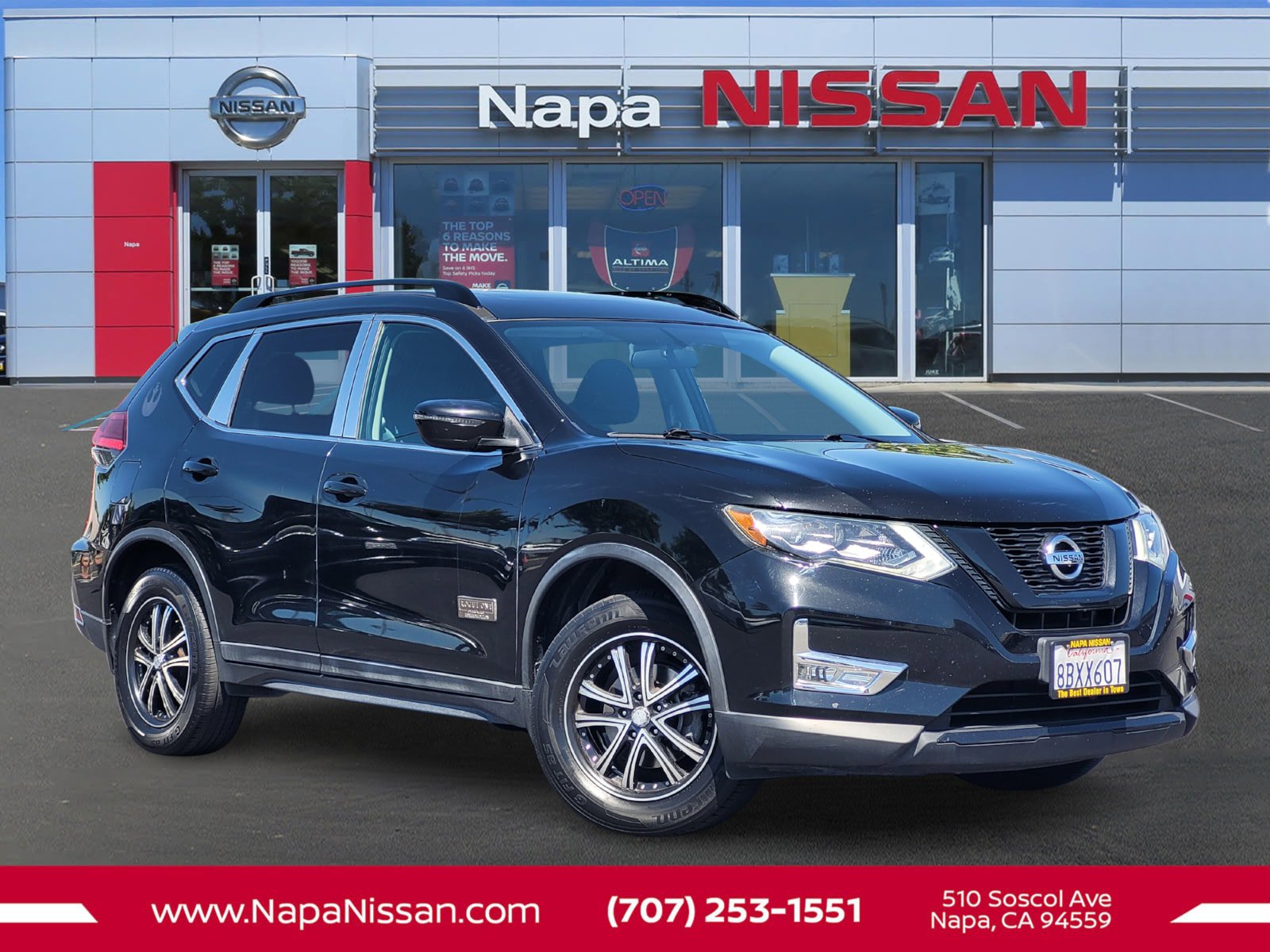 Used 2017 Nissan Rogue SV