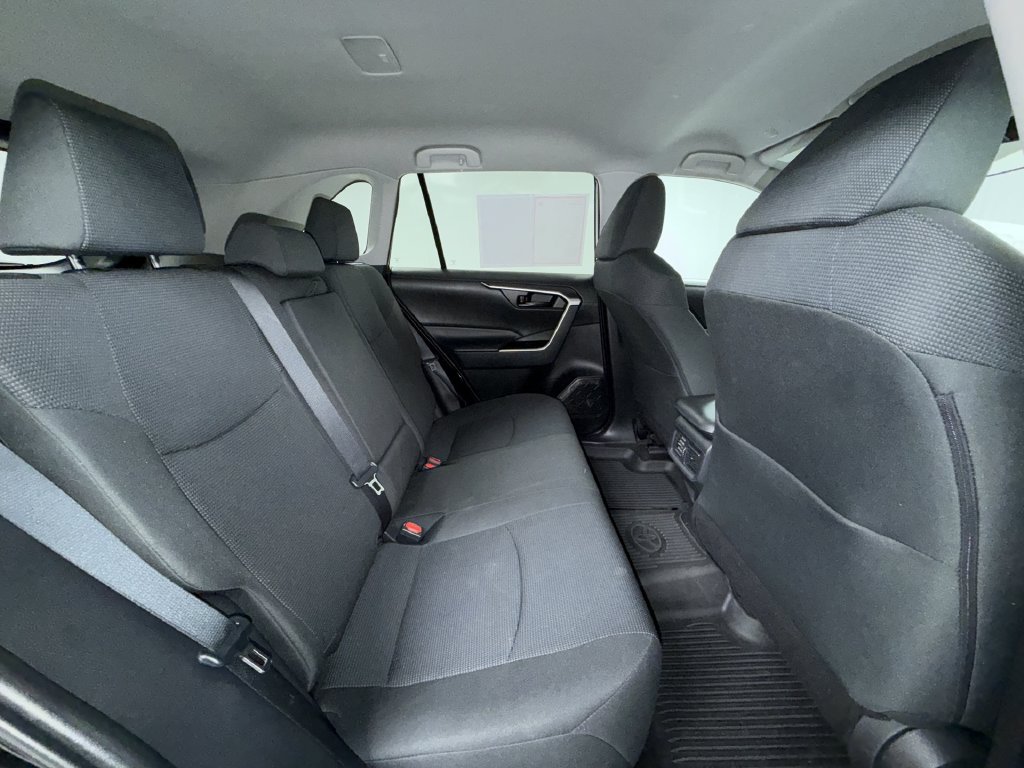 Certified 2024 Toyota RAV4 LE AWD/4WD image 18