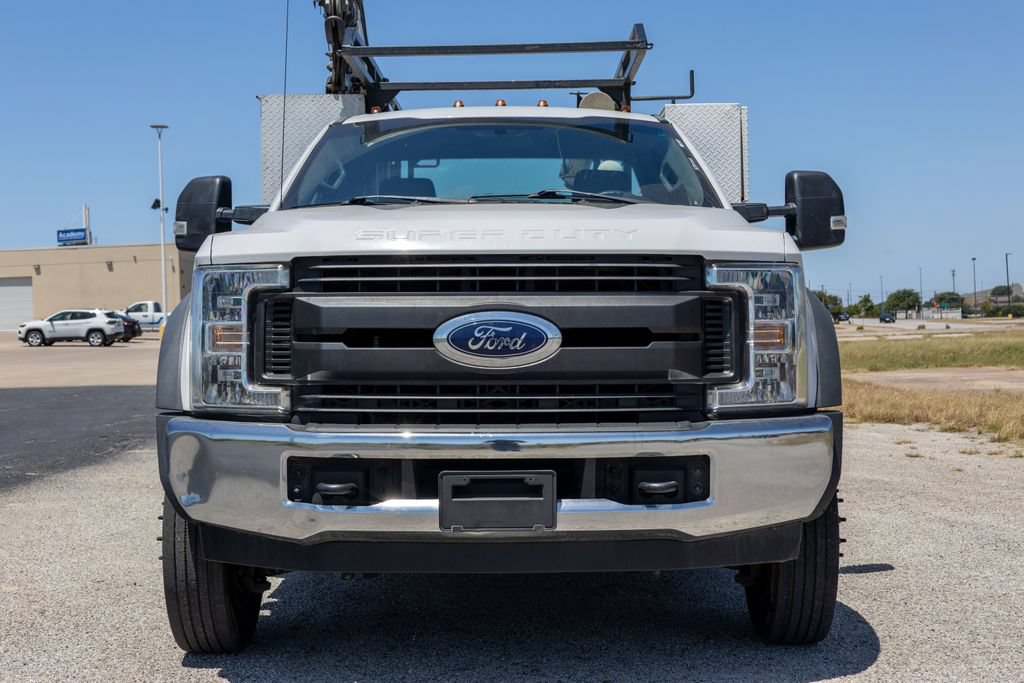 Used 2019 Ford F550 2WD Regular Cab Super Duty image 2