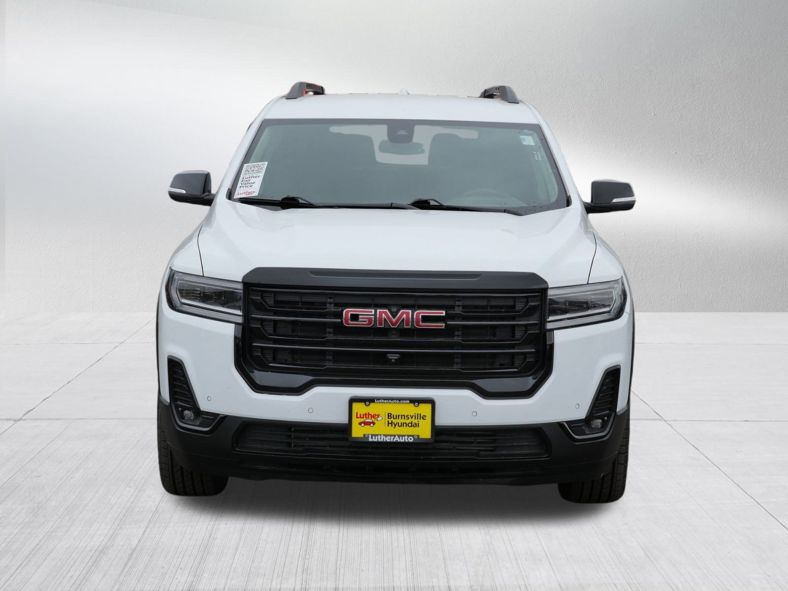 Used 2022 GMC Acadia SLT w/ Elevation Edition image 2