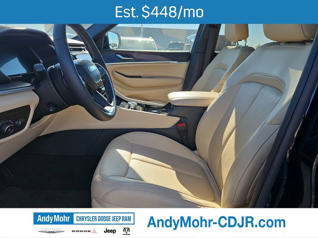 Used 2023 Jeep Grand Cherokee Limited w/ Luxury Tech Group II AWD/4WD image 6