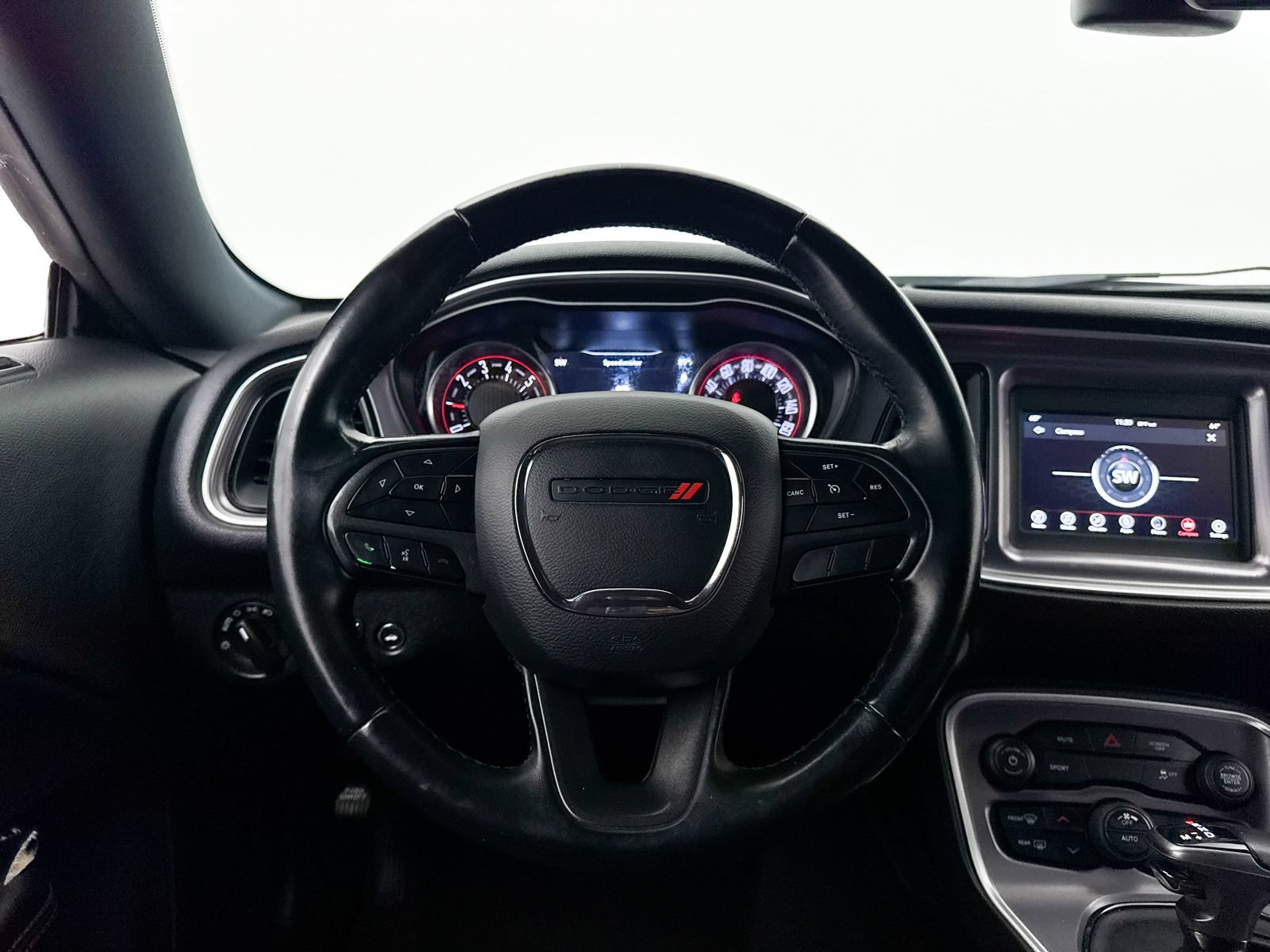 Used 2019 Dodge Challenger SXT RWD image 31
