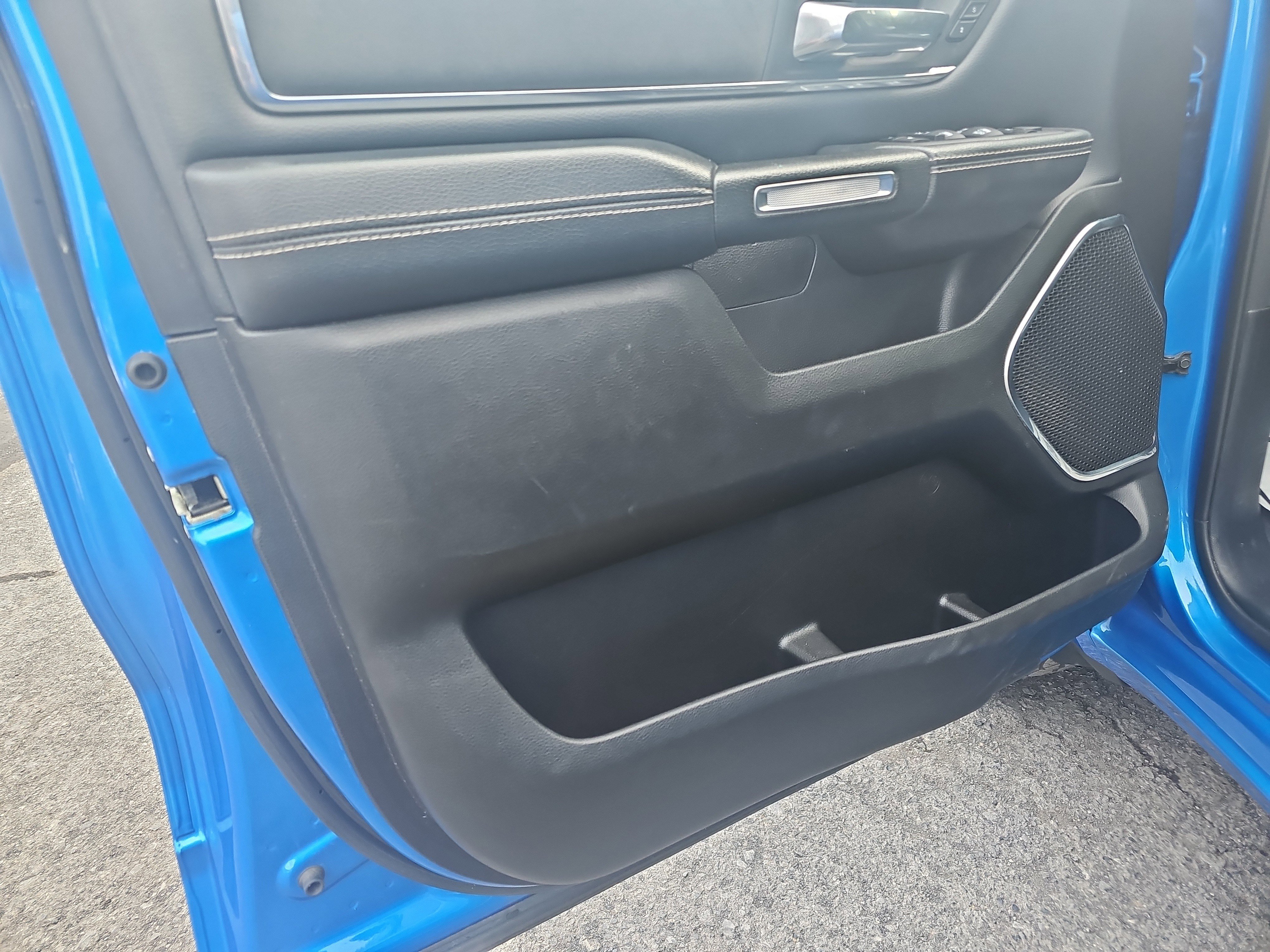 Used 2024 RAM 1500 Laramie image 15