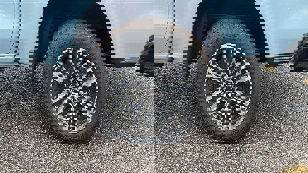 New 2025 Chevrolet Colorado Z71 image 9