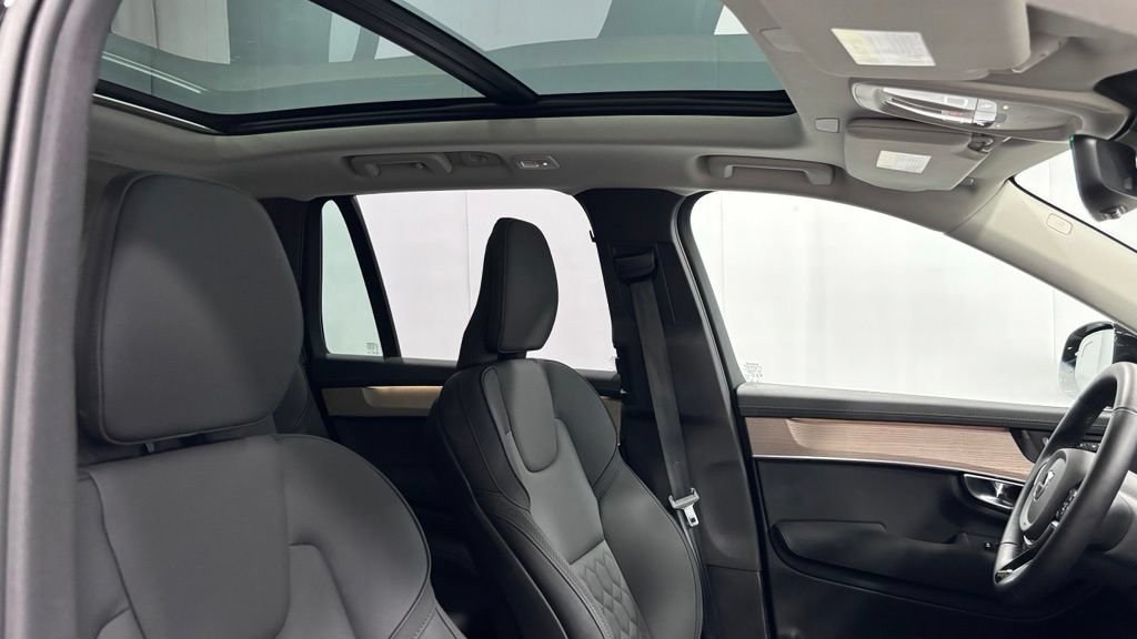 Certified 2026 Volvo XC90 B6 Plus AWD/4WD image 19