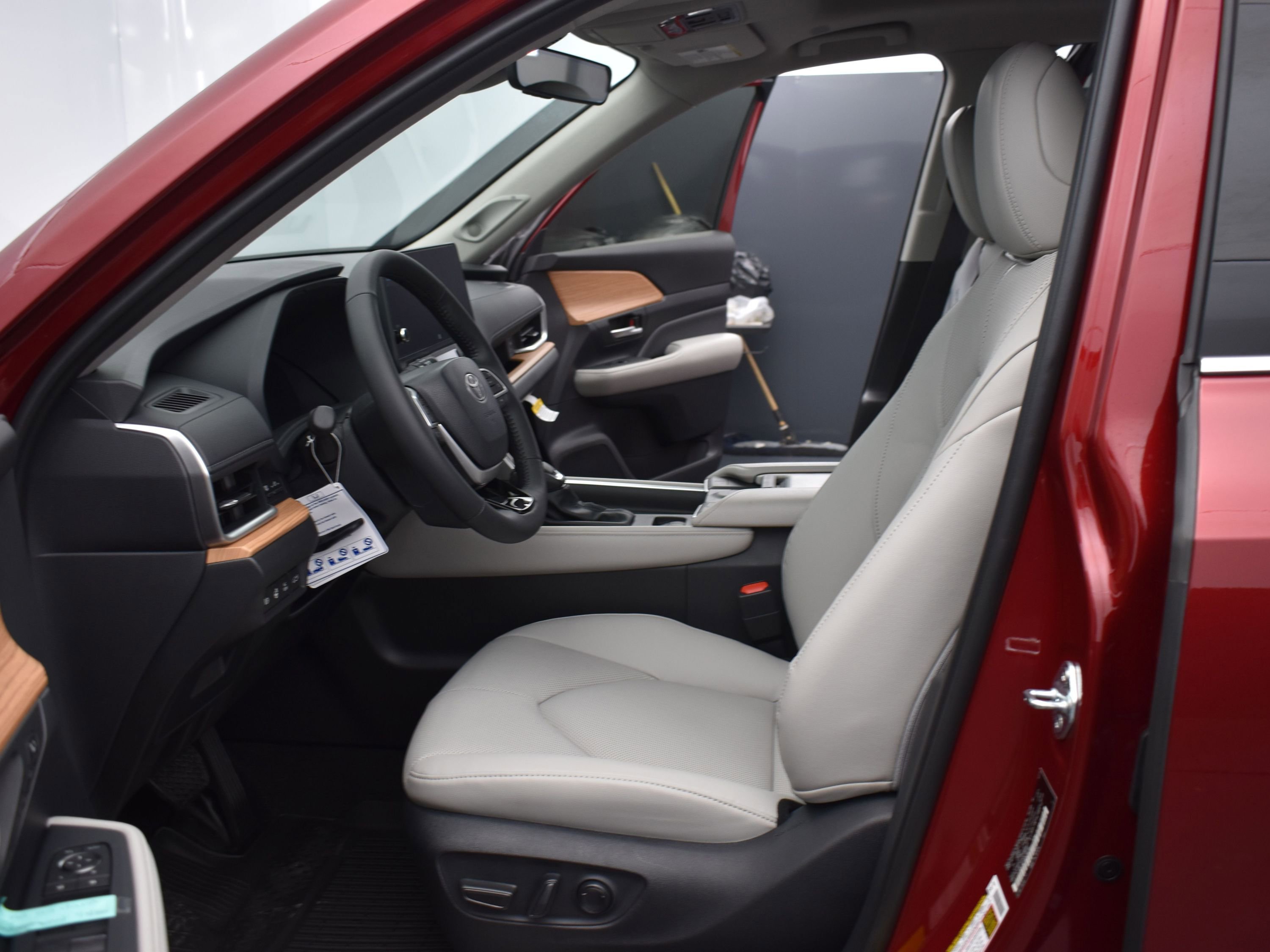 Used 2026 Toyota Grand Highlander Limited image 11