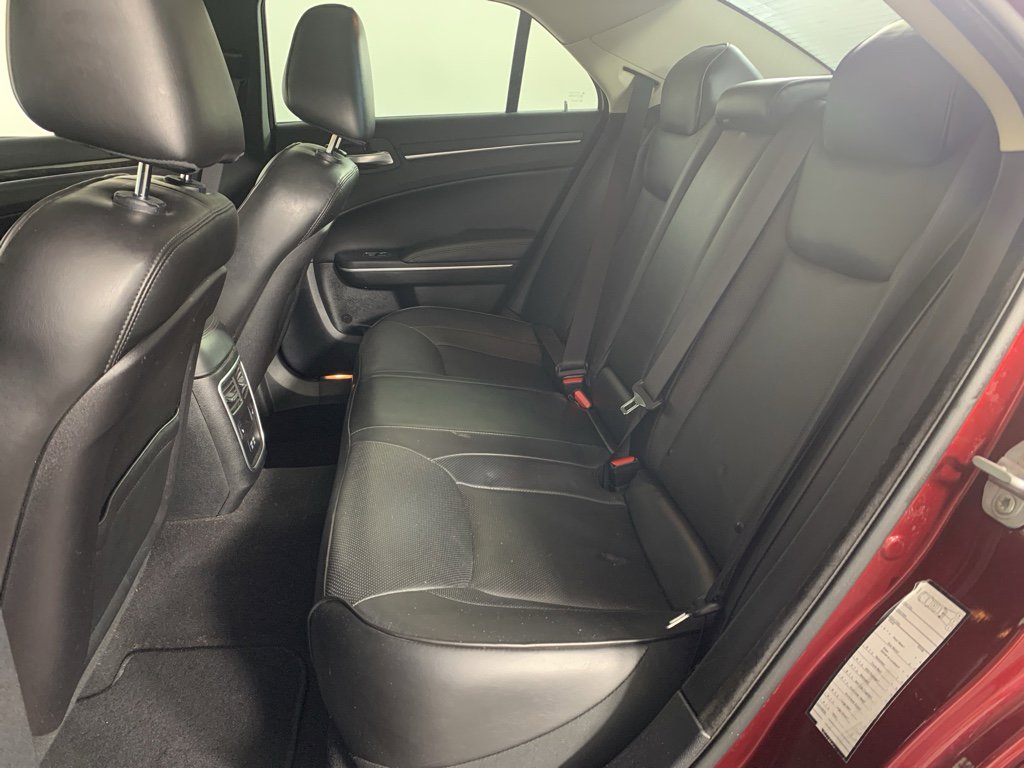 Used 2019 Chrysler 300 Limited image 33