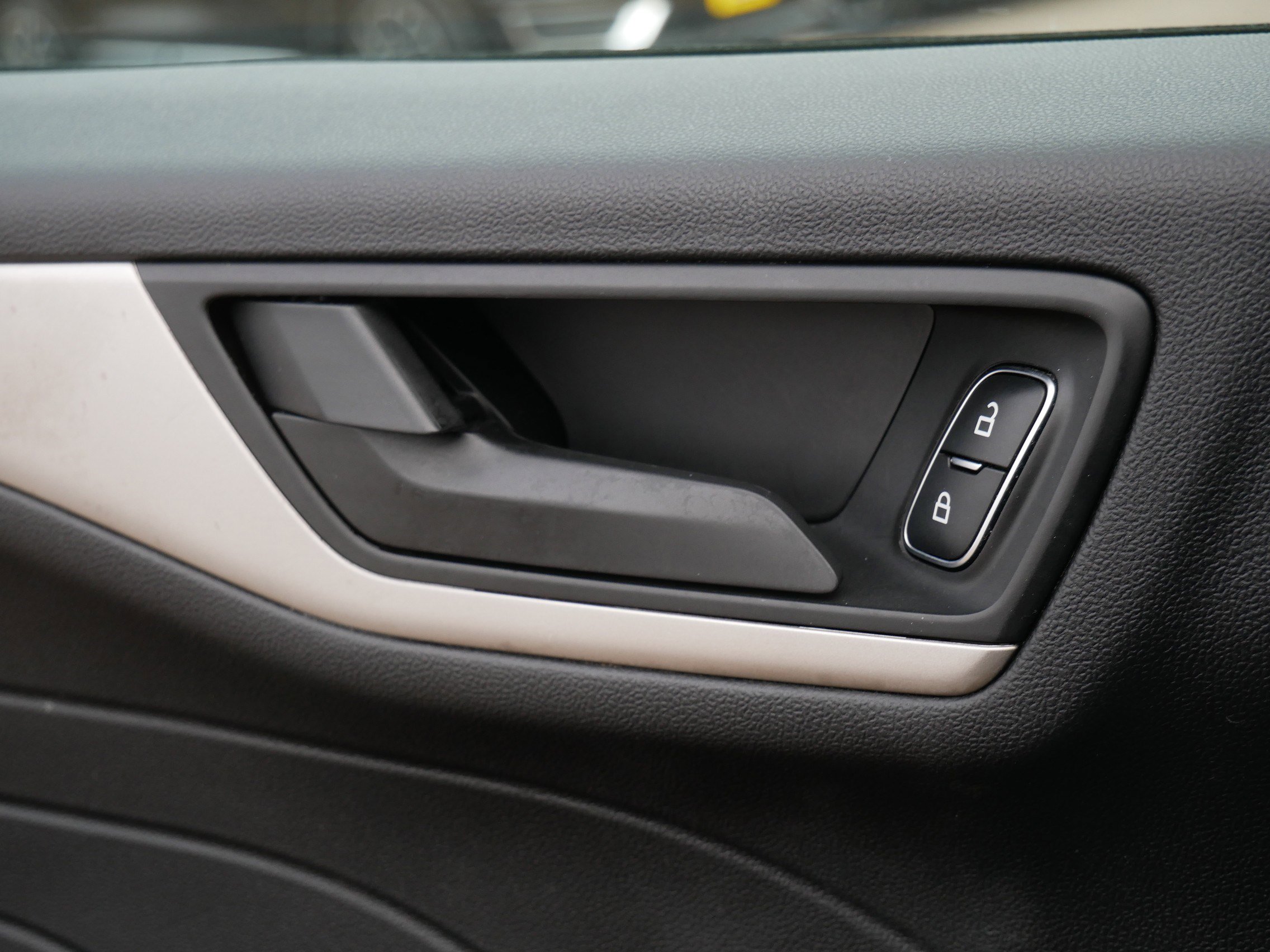 Certified 2022 Ford Escape S image 27