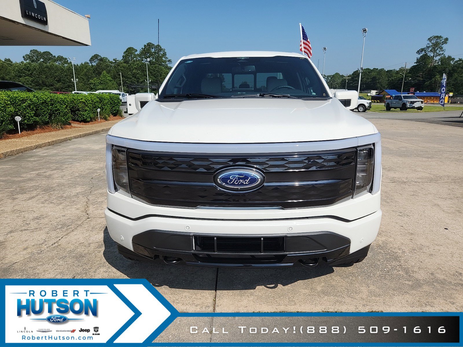 New 2023 Ford F150 Lightning Platinum image 3