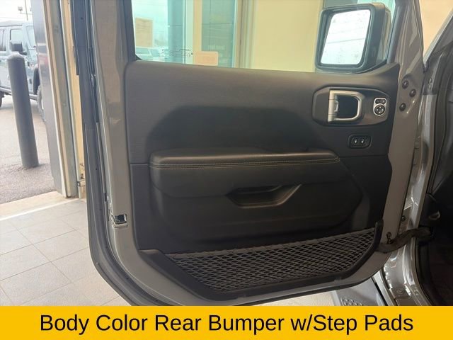 Used 2022 Jeep Gladiator Overland image 25