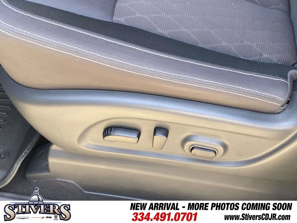 Used 2023 Nissan Titan SV w/ SV Convenience Package RWD image 51