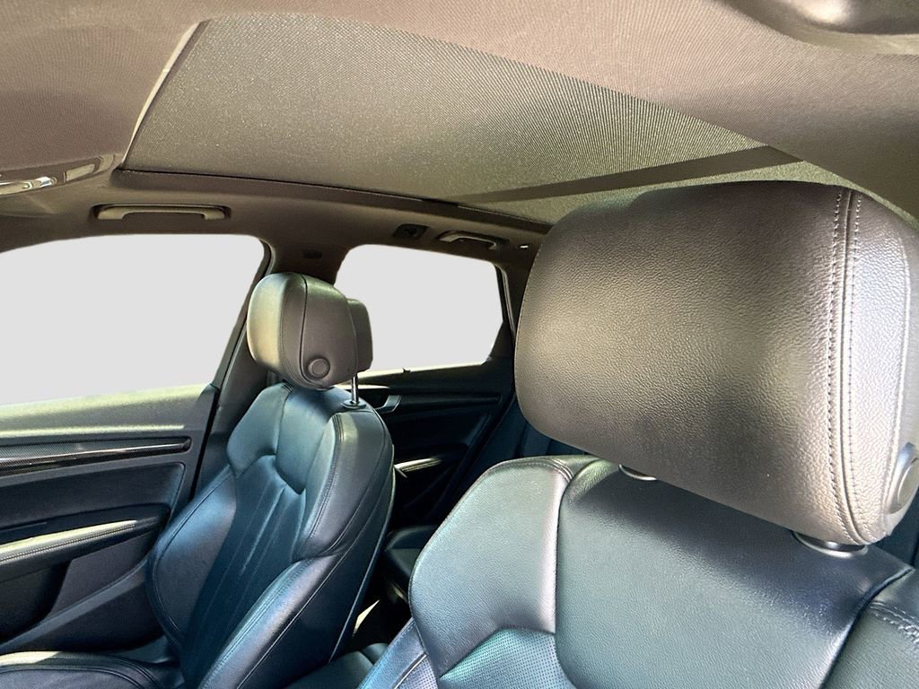 Used 2019 Audi SQ5 Premium Plus w/ Premium Plus Package image 26