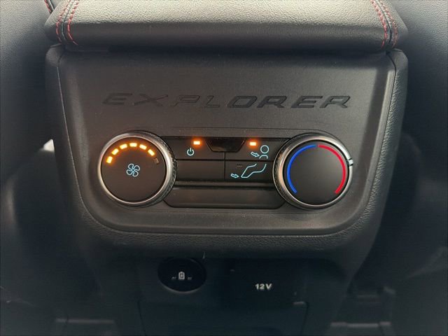 Used 2025 Ford Explorer ST-Line image 18