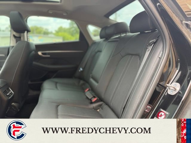 Used 2023 Hyundai Sonata Limited w/ Cargo Package FWD image 24