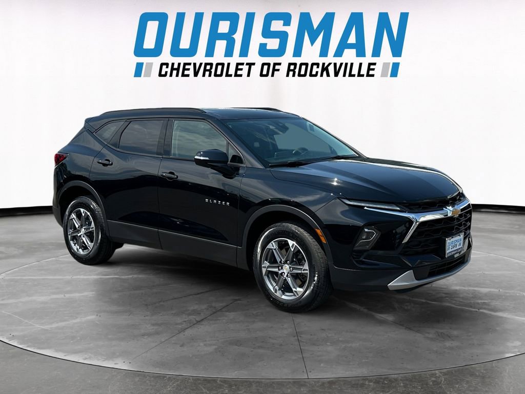 Used 2024 Chevrolet Blazer LT FWD image 1