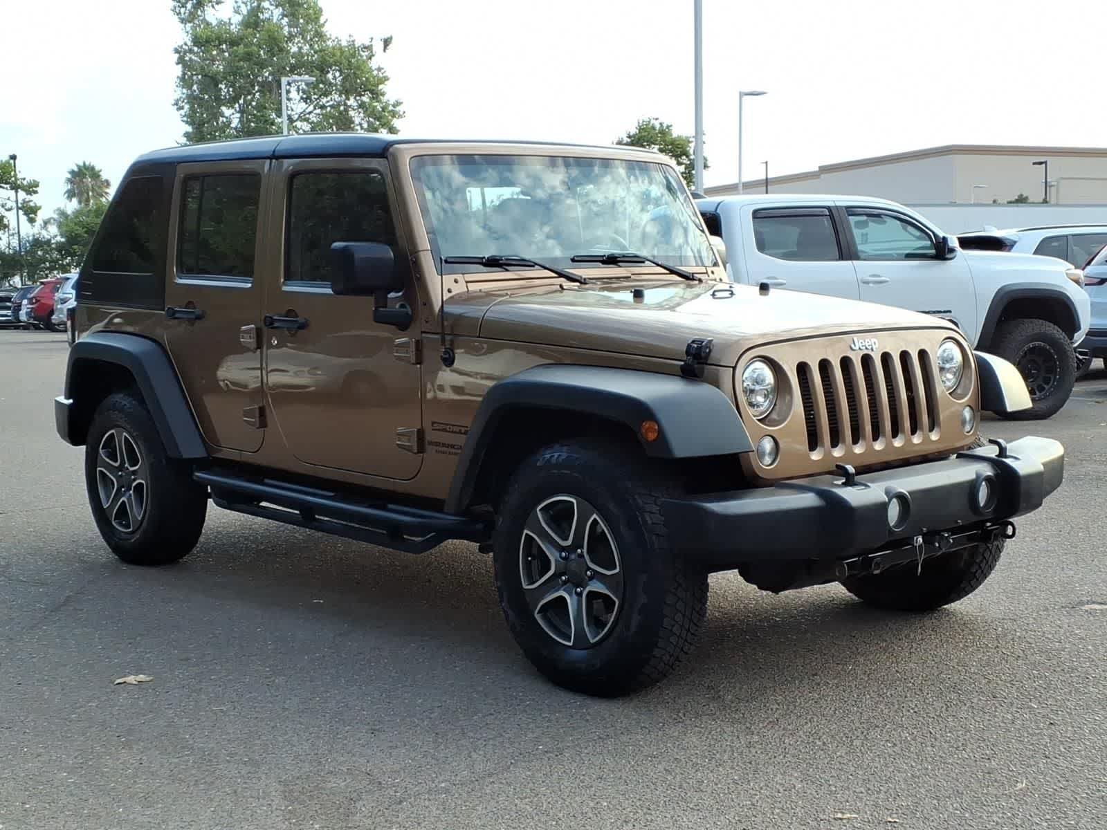 Used 2015 Jeep Wrangler Unlimited Sport AWD/4WD video 3
