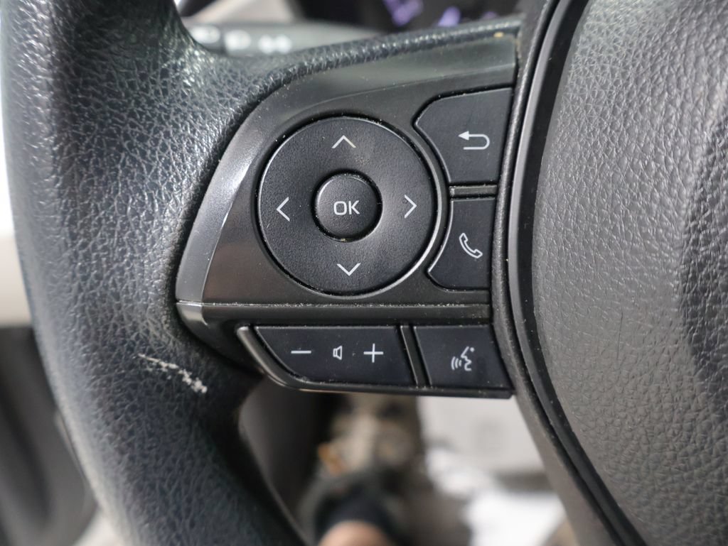 Used 2022 Toyota Corolla LE w/ Carpet Mat Package (TMS) FWD image 31