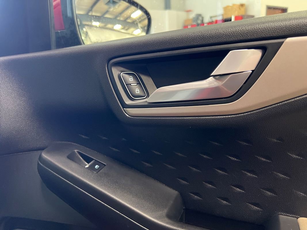 Used 2020 Ford Escape SE AWD/4WD image 88