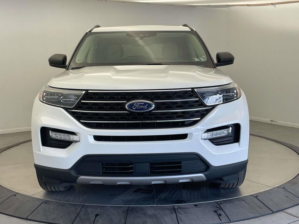 Used 2023 Ford Explorer XLT w/ Equipment Group 202A AWD/4WD image 8