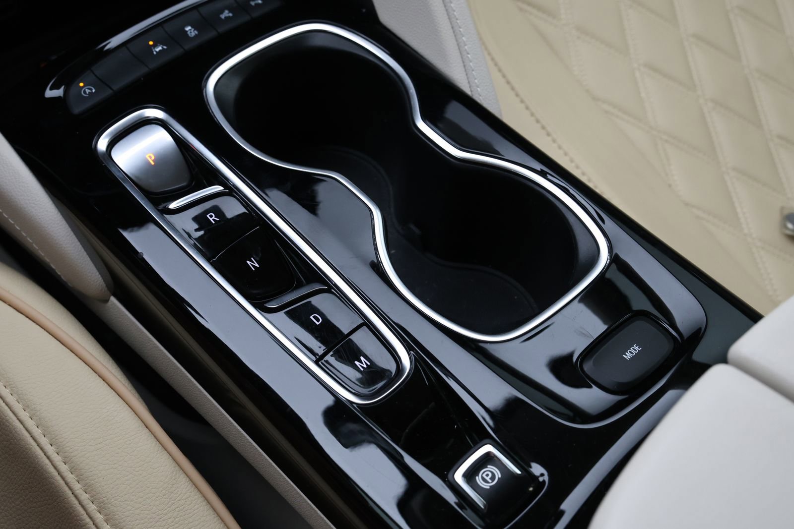 Used 2022 Buick Envision Avenir w/ Technology Package II image 25