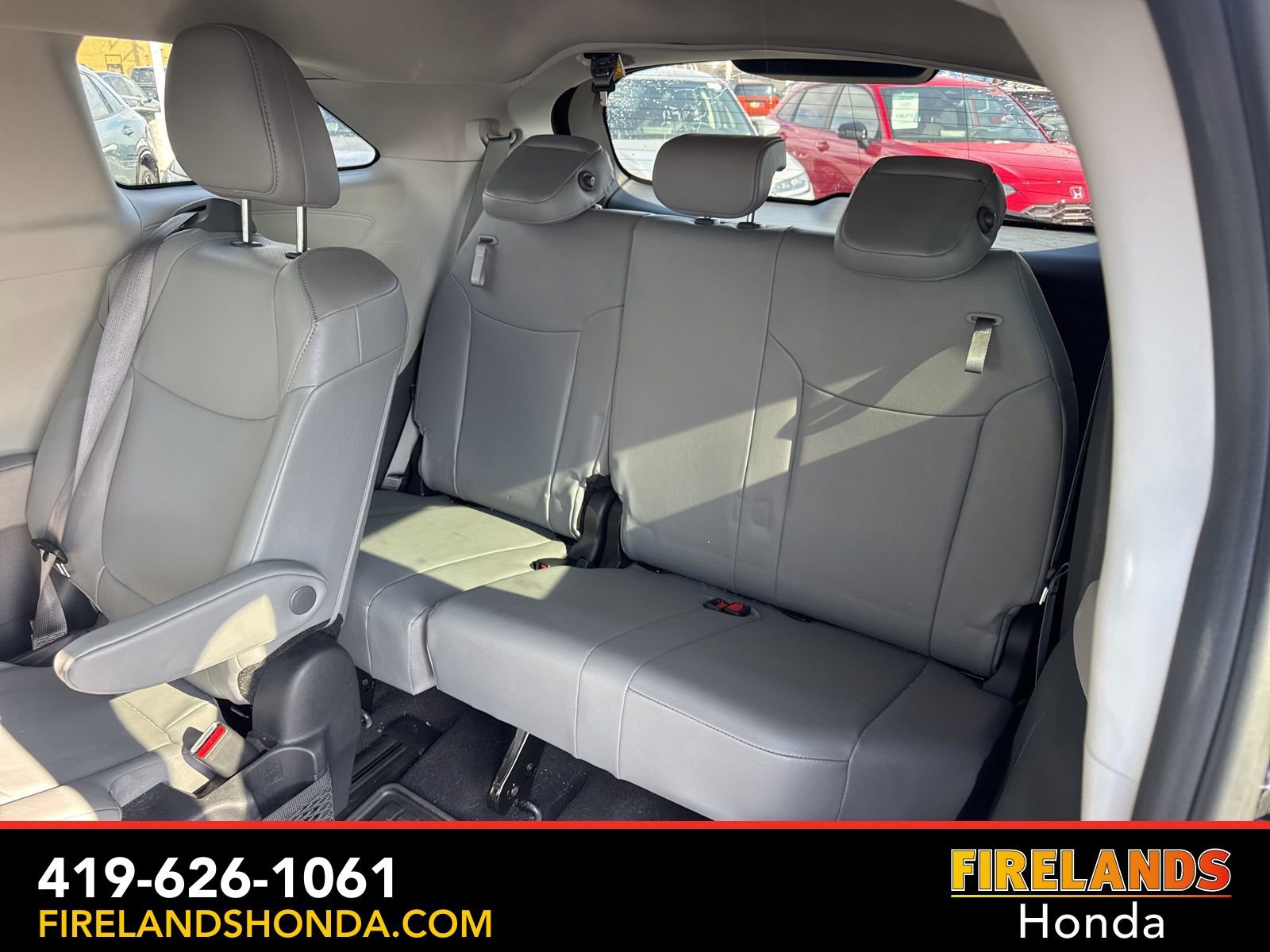 Used 2024 Toyota Sienna XLE image 27
