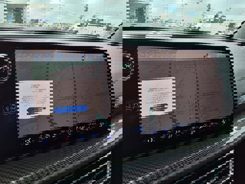 New 2025 Chevrolet Traverse High Country w/ LPO, Floor Liner Package image 17