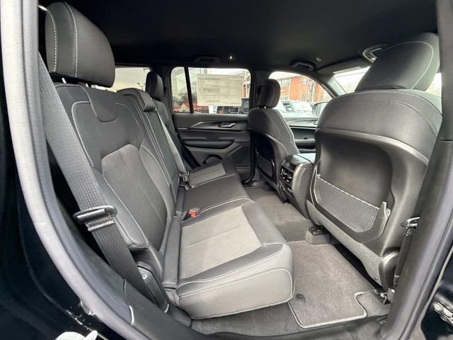 New 2026 Jeep Grand Cherokee Laredo image 37