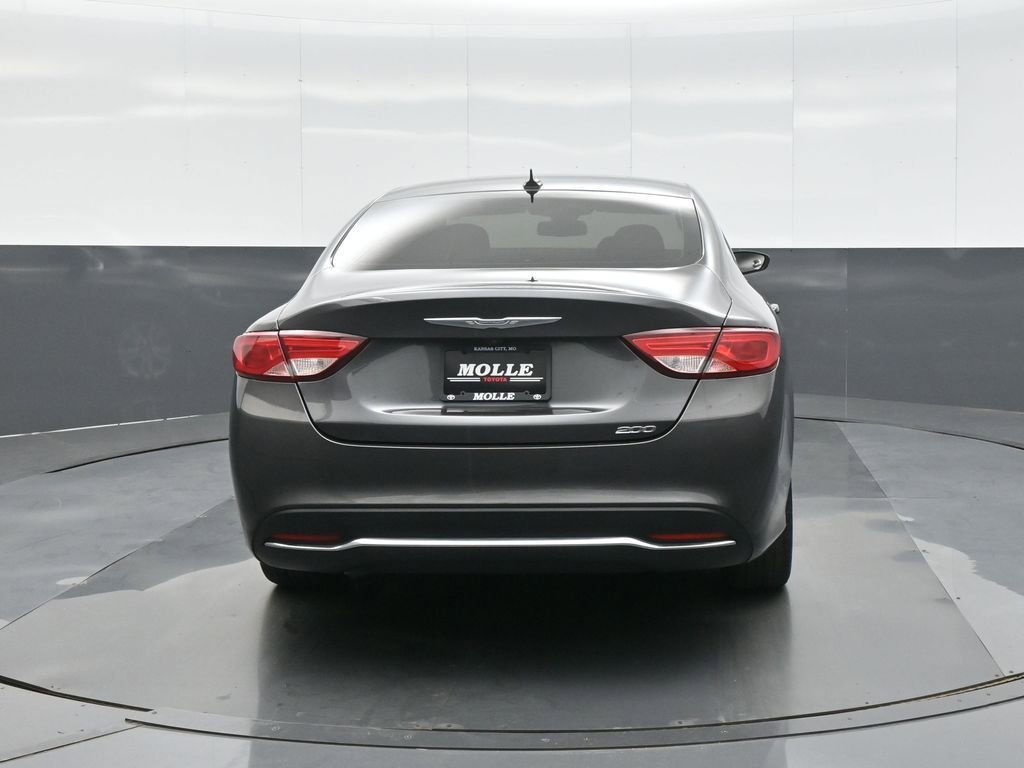 Used 2016 Chrysler 200 Limited w/ Anniversary Edition FWD image 6