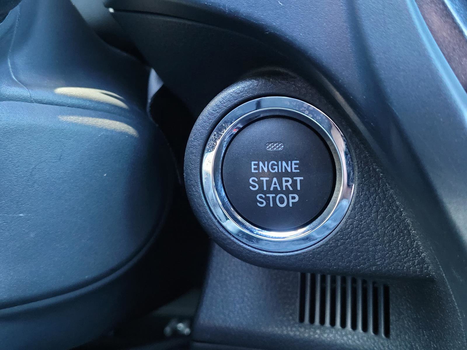 Used 2025 Subaru Forester Premium image 29