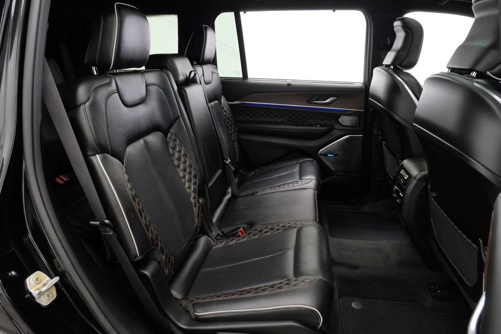 Used 2021 Jeep Grand Cherokee L Summit w/ Luxury Tech Group V AWD/4WD image 18