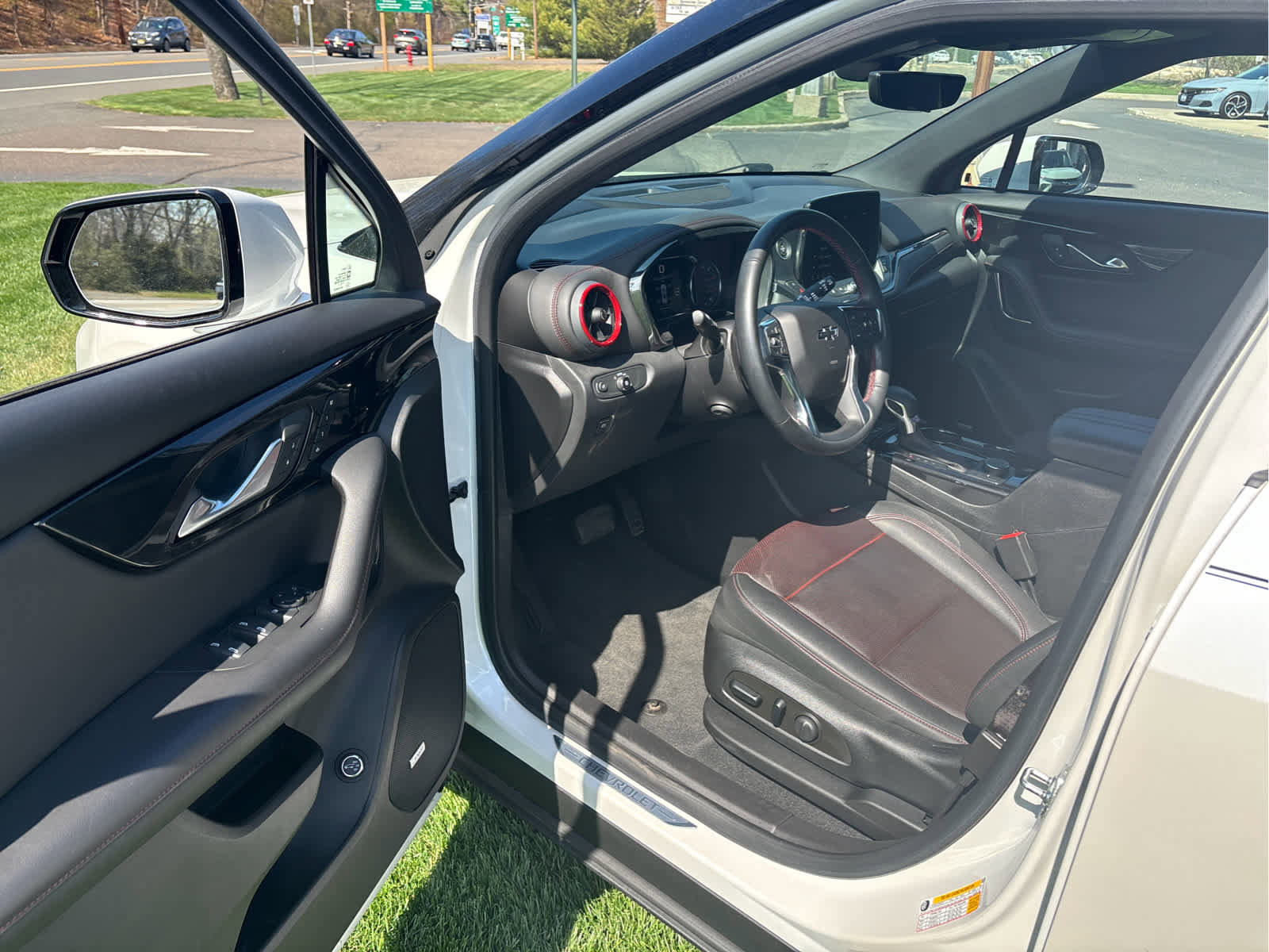 Used 2023 Chevrolet Blazer RS w/ Driver Confidence II Package image 8