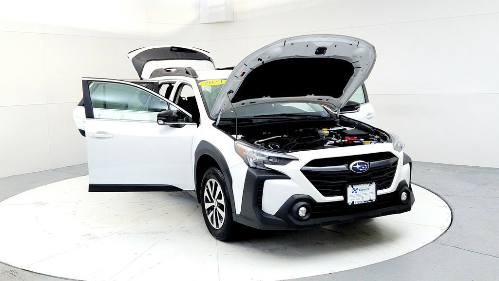 Used 2024 Subaru Outback Premium AWD/4WD image 9